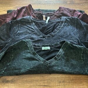 3 distressed V-neck Boutique Brand shirts 2X